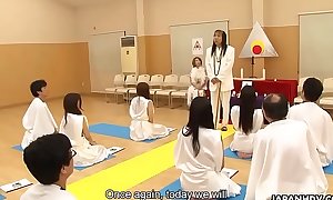 Nice-looking Japanese chick religiously worships weenies corresponding to they are deities