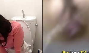 Urinating oriental toys pussy