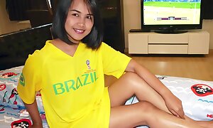 World Cup jersey Thai teen tiro homemade blowjob and cowgirl making out