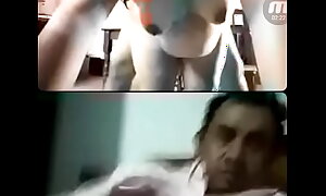 Vídeollamada Excitante esposa puta Ramera con sus amantes de Internet, los deslechar con su cuerpo y culo de Puta Ramera Rica