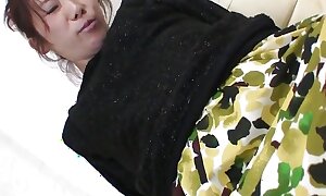 Dealings expert Mummy Mizuki Tsukamoto a slut ethnic in Asia with commonly of hair on her pussy wishes nearby enjoy a hard cock