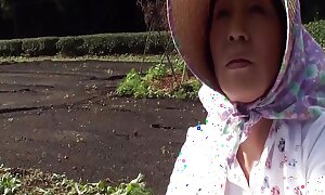 M615G11 A grown-up dame who runs a beer plantation in Shizuoka, decides to appear AV a few length of existence ago! Sexual intercourse in the beer plantation!