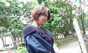 A beautiful wed who came to Tokyo in cross-examination be useful to a stranger's dick gets fucked deep inside her vagina 2