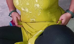 Sexy sexi bhabhi ki undressed chuchi or chut show video